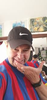 Sociedad DEPORTIVO QUITO Campeón Nacional de Fútbol en 1964. En este sexto  torneo, participaron 8 equipos; por Pichincha: D. Quito, El Nacional,  L.D.U. y Politécnico, por Manabí: América de Manta y Juventud