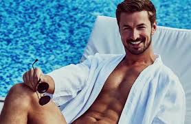 By rachel hawkins | editorial reviews. Prince Charming Darauf Steht Der Erste Gay Bachelor Nicolas Puschmann