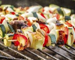 Brochettes De Legumes Au Curry Paprika Et Moutarde Recette Brochette Legume Brochette Cuisson Des Aliments