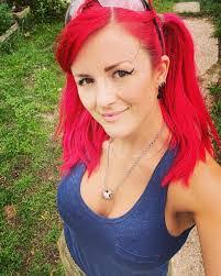 Alison Purdy's Instagram, Twitter & Facebook