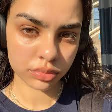 How To Get Rid Of Peach Fuzz On Face How I Look 90 Of The Time Dark Circles Fine Lines Peach Fuzz And All Find Beauty In The Imperfection Love Yours Hap Find Beauty Peach Fuzz Flawless Skin