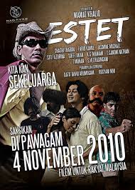 Uzaktan görürsün elinle işaret edersin ve yürümeye başlayınca o sıkıntı da başlar. Estet 2010 Imdb