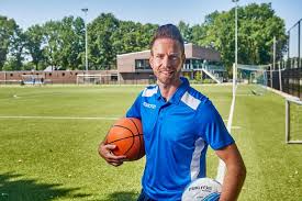In 1865 werd de eerste wedstrijd georganiseerd en tien jaar later werd de eerste echte club opgericht. Droom Voor Jonge Voetballertjes Eerste Voetbal Bso Van Nederland Komt Van De Grond In Heesch Oss E O Bd Nl