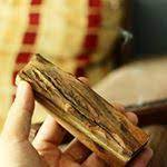 Ingin membeli rumah dengan kpr meski demikian rumah kayu tidak terlepas dari pro dan kontra karena bahan utamanya tersebut. Sandalwood Cendana Kayu Yang Baunya Sangat Wangi Berbanding Kayu Gaharu Kayu Gaharu Dia Tak Berbau Bila Dibakar Baru Bau Berbanding Kayu Cendana Kayu Cenda