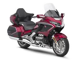 La honda gl1800 goldwing 2020 se actualiza y amplia su gama con tres versiones para seguir siendo una de las motos para viajar referencia del segmento. Are Automatic Transmissions The Future Of The Motorcycle Industry