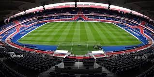 Il est question d'augmenter la capacité du parc des princes à 60000 places en convertissant les places assises des virages en places debouts. Psg Du Nouveau Sur Le Parc Des Princes A 60 000 Places Psg Community