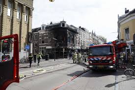 Blackfish brand new & vintage is een fashion store in het centrum van utrecht. Grote Brand Na Explosie Bij Pizzeria In Centrum Utrecht Nrc
