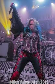 Alissa White Gluz In 2020 Heavy Metal Girl Alissa White Metal Girl 480 x 480 jpeg 38 кб. pinterest
