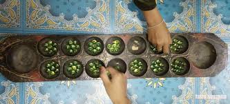 Lazimnya ia menggunakan papan kayu berlubang atau lubang di atas tanah dan kebiasaannya buah congkak menggunakan biji saga, guli atau biji getah. Warisan Tidak Ketara Permainan Tradisional Congkak Flickr