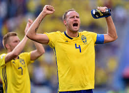 Andreas granqvist ist ein ehemaliger fußballspieler aus швеция, (* 16 апр. Andreas Granqvist Penalty Lifts Sweden To 1 0 Win Last Word On Football