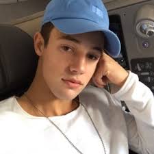 mia mendes (@miamendesxx)