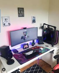 Crazy Geek Setup Gaming Gamer Gaming Pc Pc Gaming Pc Gamer Bureau De Jeu Design De Salle De Jeux Decoration Salle De Jeux