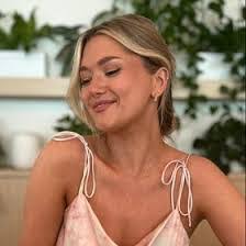 Bridget Wolff's Instagram, Twitter & Facebook