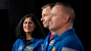 Heavy hearts': 15-year-old track athlete dies after collapsing during  practice