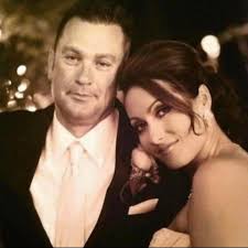 Hey friends, Happy Sunday!☀️ I hope your weekend was full of sunshine!!  Ours has been full of fun, love & laughter!🏝️😍🍹 Today, I've been married  to this guy for 13 years!!🤍We are