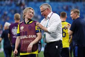 It's an unfortunate injury, yellow card for sure, but not a red. Qpgn9cvl5g2rym