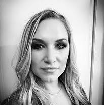 Tamara Ogden's Instagram, Twitter & Facebook