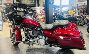 🔥 PRE-OWNED BIKE OF THE WEEKEND! 🔥 2017 FLHXS STREET GLIDE SPECIAL