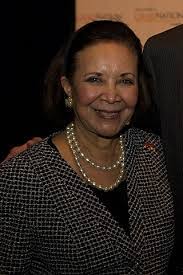 Vivian Powell's Instagram, Twitter & Facebook