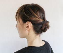 They suit the modern era and age, which go in the array to look trendy and hot. 18 Alluring Loose Updos For Any Event