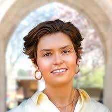 Amanda Macdougall's Instagram, Twitter & Facebook