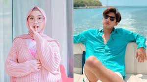 Absennya ria ricis dari daftar undangan pernikahan atta dan aurel cukup menjadi perhatian netizen. Disinggung Soal Kelanjutan Hubungan Dengan Ria Ricis Harris Vriza Kita Menjalani Aja Ikuti Arus Tribunnews Com Mobile