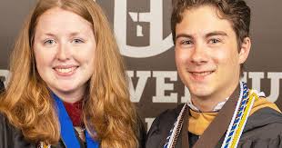 Hall, Steger named Ideal Bonaventure Students for 2022