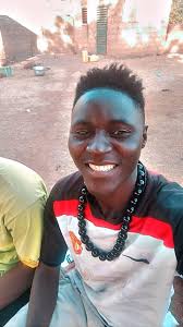 HOPAAH!! J'ai mis les paroles de FIESTA en commentaire.🎵🎵 Nous tous