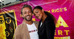 Het programma van omroep bnnvara is te zien op het oude tijdslot van de wereld draait door, tussen 19.00 en 20.00 uur. Tommie Christiaan En Vriendin Jamie Verwachten Eerste Kindje Show Ed Nl