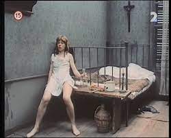 Non ho l'età non ho l'età per amarti non ho l'età per uscire sola con te. 11811 On Twitter Sladke Hry Minuleho Leta Aka Sweet Games Of Last Summer Juraj Herz 1970 Following His Horror Classic Spalovac Mrtvol Herz Took A Completely Different Stylistic Direction In This