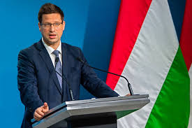 Gulyás gergely miniszterelnökséget vezető miniszter a pénteki kormányinfón elmondta, az orfk nem értelmezi üzleti útnak a vadászati tevékenységet, vagyis a külföldi bérvadászok mégsem léphetnek az. Gulyas Gergely Szombaton Kinyithatnak A Teraszok