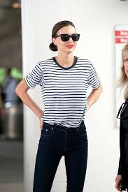 Black And White Striped Shirt With Jeans Classic Look When In Doubt Go For A Striped Shirt Blue Jeans And A Red Lip Try Ilia Lipstick Crayon In 99 Red Balloons For Fashion Cool Outfits Striped Tee