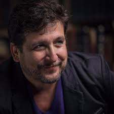 Conversando con Ramon Fabian Veloz ( Compositor, Cantante y Actor ) by  BIOGRAFIA URBANA