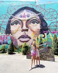 Last day! We've had a great 8 days, but it's time to get home to routines.  But first: a @originalnathansfranks hotdog in #coneyisland ! 🌭  🌭🌭🌭🌭🌭🌭 . . #nathans #nathansoriginal #coneyisland #coneyislandbeach #