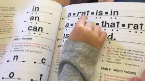 The lessons are completely step by step, and they will take your child from being a non reader, and gradually lead them to learning all of the letter sounds, then forming words and. Teach Your Child To Read In 100 Easy Lessons Example Youtube