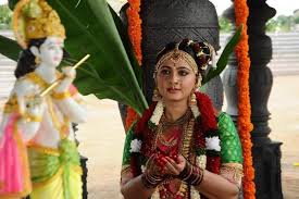 Anushka shetty enjoys a huge fan following on instagram with over 4.6 million followers. Baahubali Actress Anushka Shetty S Latest Photo Hints At Her Impending Wedding Ibtimes India