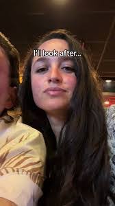 Jessica Consuegra's Instagram, Twitter & Facebook