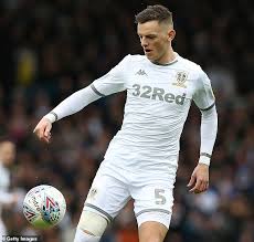 Speaking on 'the transfer window' podcast, journalist duncan castles revealed that leeds united and leicester city are interested in signing ben white from brighton this summer. It Would Mean The World Ben White Is Heading To The Top But Wants To Help Leeds Go Up First Daily Mail Online