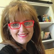 Jennifer Dollarhide's Instagram, Twitter & Facebook