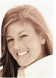 Christine Mariani's Instagram, Twitter & Facebook