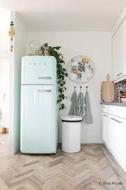 4 styling tips voor de keuken in een huurwoning met handige diy s home decor kitchen country kitchen designs fridge decor