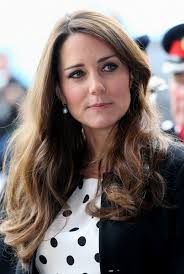 Regis salons uk show you how to recreate kate middleton's two signature style: Kate Middleton Hairstyles Styles Weekly