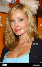 Kimberly Davies's Instagram, Twitter & Facebook