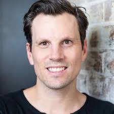 Tom Humphrey's Instagram, Twitter & Facebook