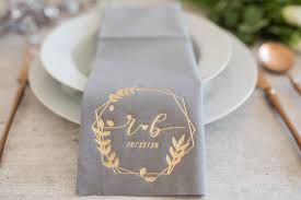 Make sure your wedding day is perfect down to the details! Personalized Napkins Dinner Napkins Serwetki Bedruckte Servietten Hochzeit Personalized Napkins Wedding Napkins Decorpress Personalized Napkins Wedding Napkins Personalized Napkins