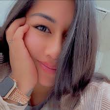 Jenny Lomeli's Instagram, Twitter & Facebook