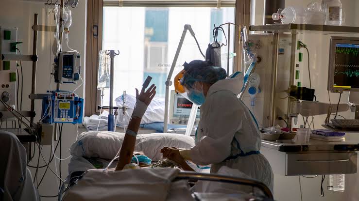 Two elite medical journals retract coronavirus papers over data integrity questions | Science | AAAS