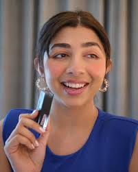 If there's one thing among cosmetics that I can't live without, that has to  be a lip product 👄 So when @keepintouch_global reached to try out their  lip plumper tint, I immediately