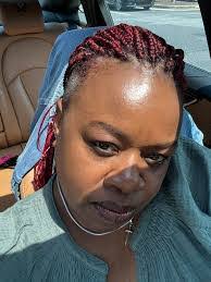 Abigail Ertel's Instagram, Twitter & Facebook