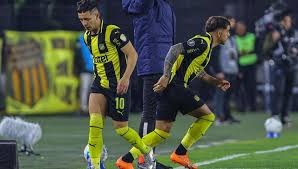¡Alarma en Peñarol! Lesión de Leo Fernández en Libertadores - Imagen principal del artículo